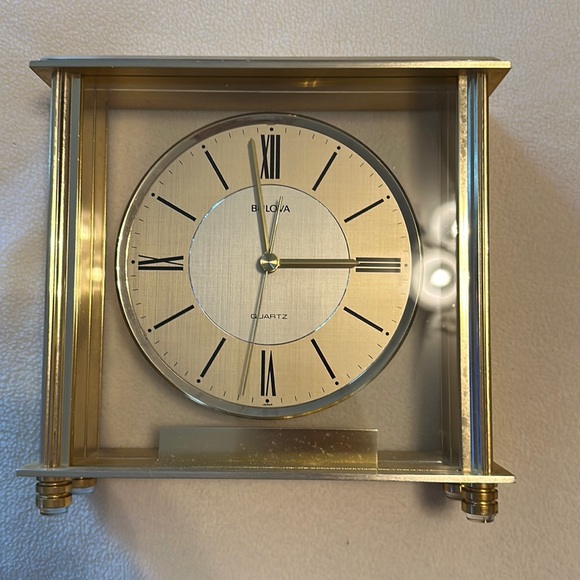 BULOVA Grand Prix B-1700 Gold-tone Brass Mantle Clock - Picture 1 of 6